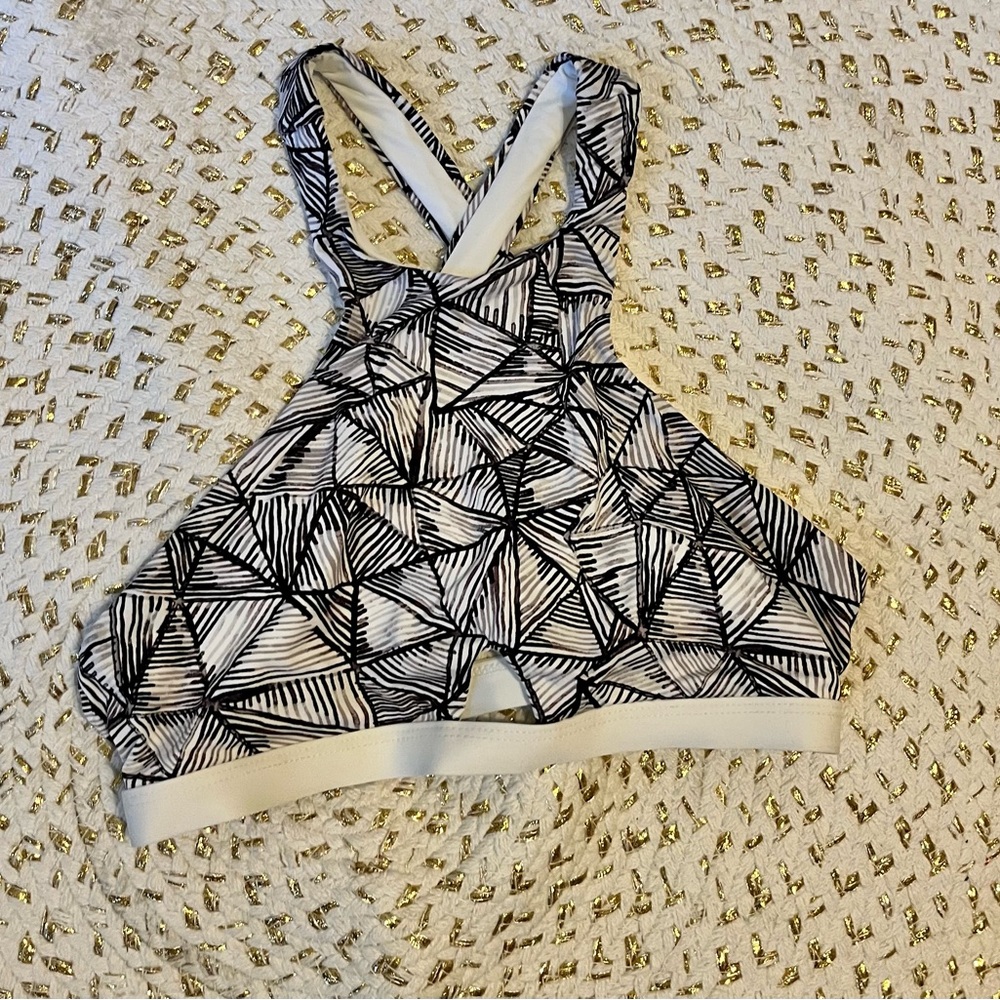 Swimsuit top/Sports bra